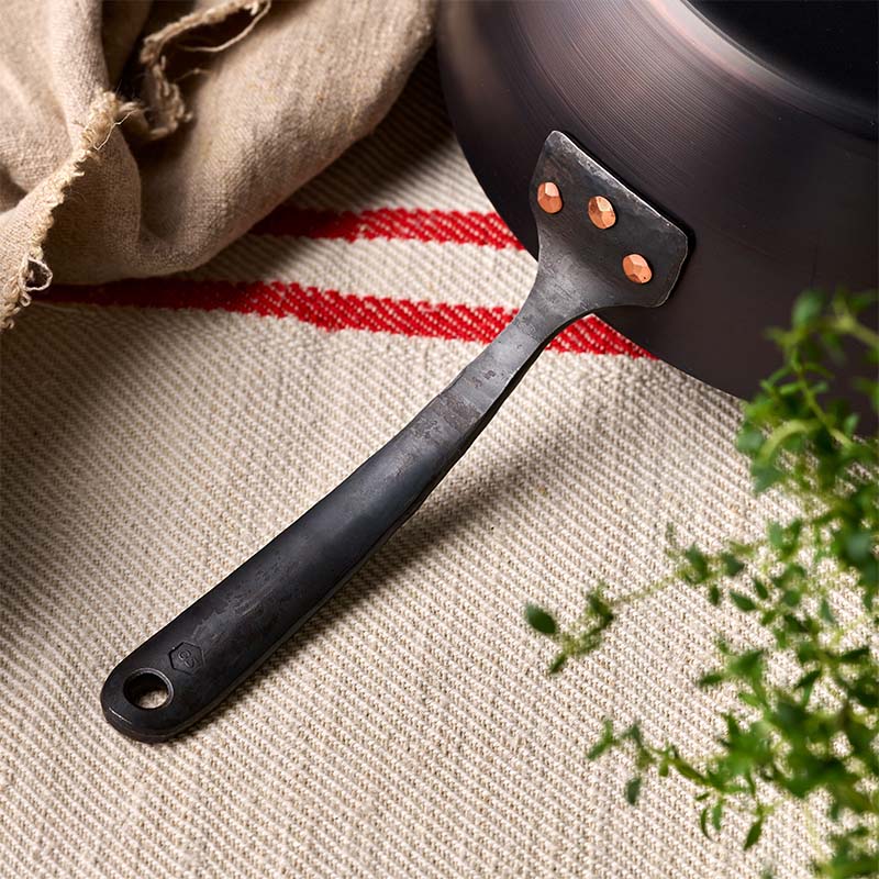 8" FRYING PAN